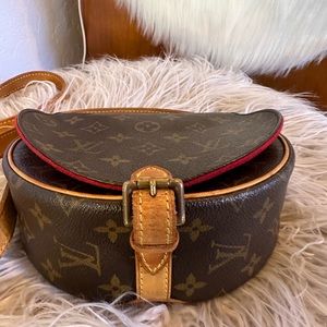 handbags/louis-vuitton/brown-cloth-tambourin-vintage-lv crossbody bags..
